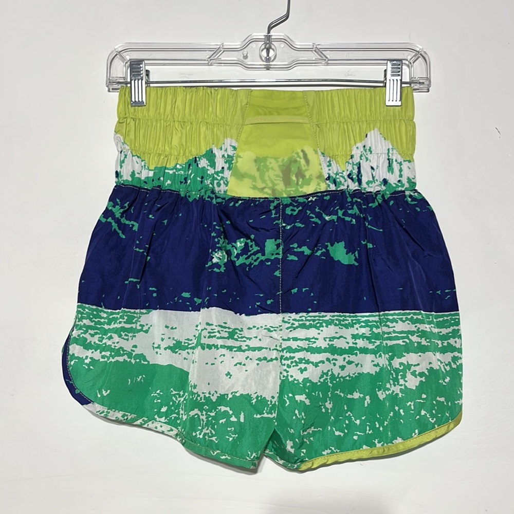 NWOT Free People FP Movement The Way Home Printed Shorts Mountain Print Size S - Picture 5 of 8